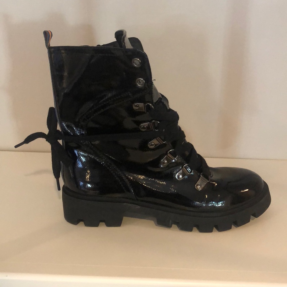 Patent leather L4L boots